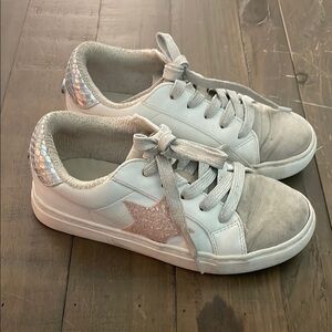 Steve Madden White Sneakers with Pink Star